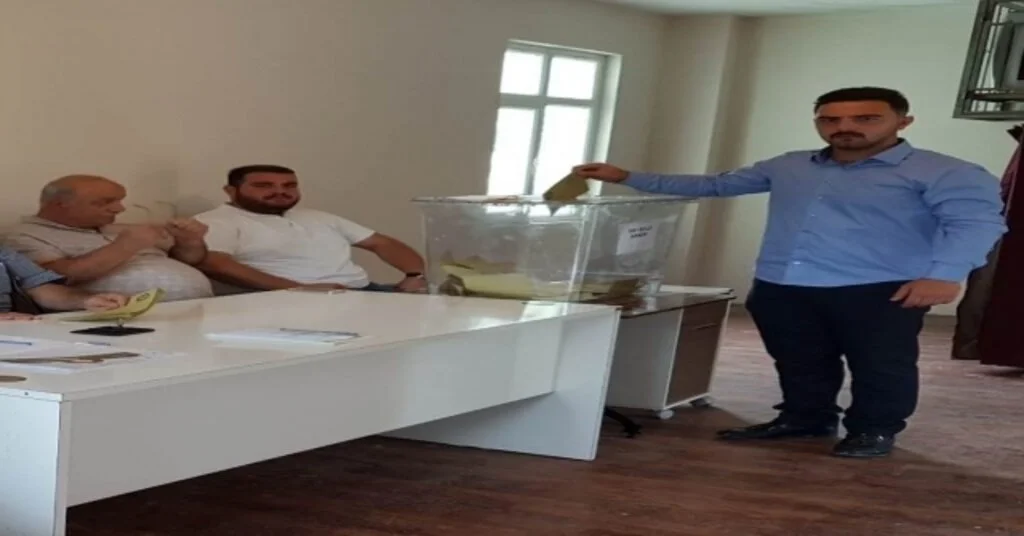 Sapancada Tekrarlanan Seçimde Muhtarlık Babadan Oğula Geçti