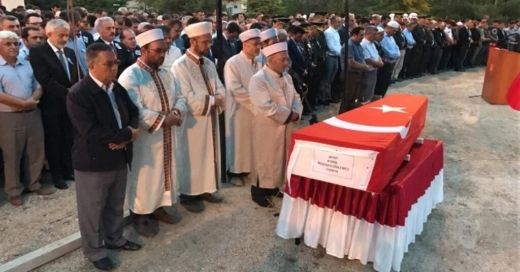 Şehit Onbaşı Vatan Toprağına Emanet Edildi