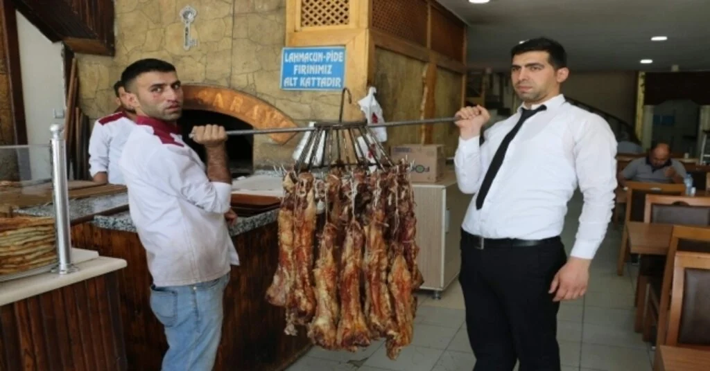 Siirtlileri Uykularından Ettiren Lezzet: Büryan Kebabı