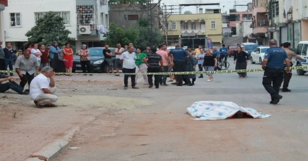Sokak Ortasında Eski Eşini Vuran Zanlı Yakalandı