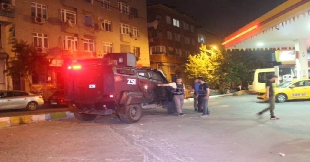 Sultangazide Akaryakıt İstasyonunda Silahlı Soygun