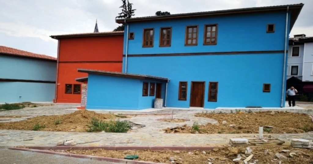 Tarihi Yapılar Hayat Buluyor