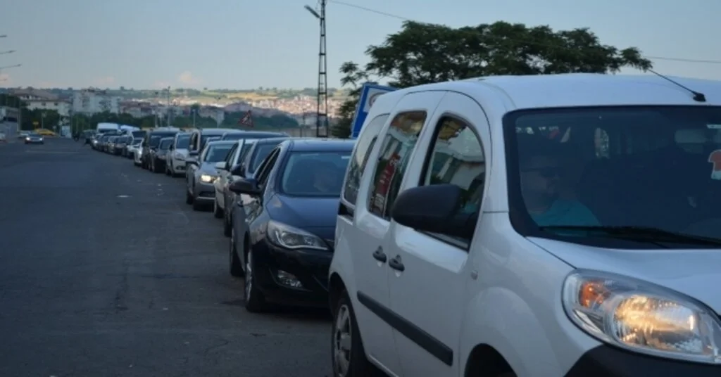 Tatilcilerin Yol Çilesi Bitmiyor