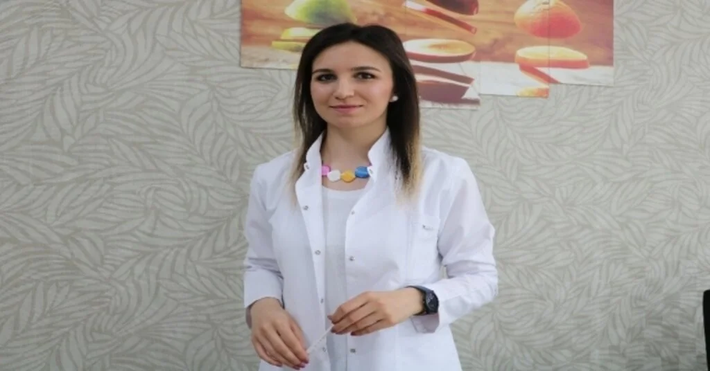 Tatlı Yiyen Asansöre Binmesin