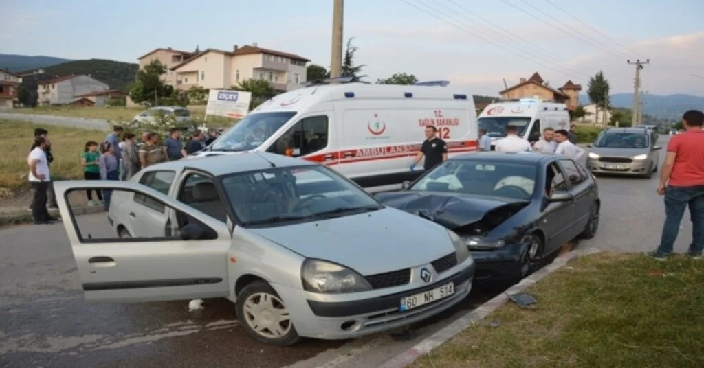 Tokatta Trafik Kazası: 4 Yaralı
