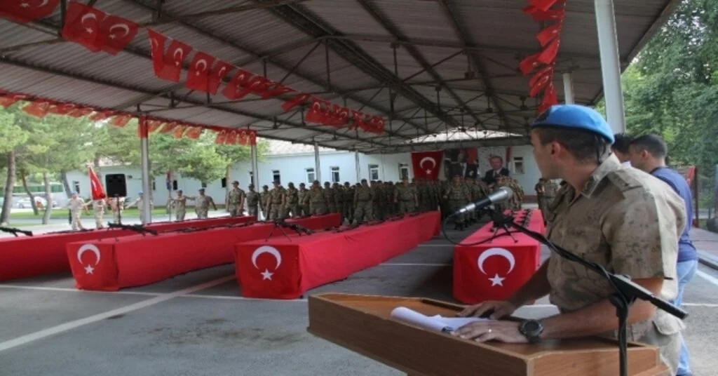 Tolgay Arslan Ve Musa Çağıranın Teskere Sevinci