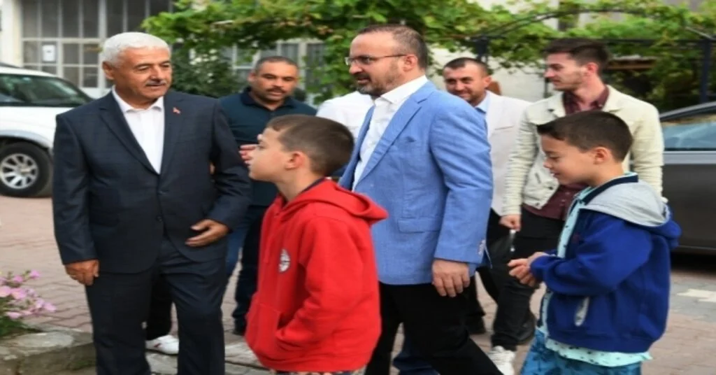 Turan, Bayram Namazını Baba Ocağında Kıldı