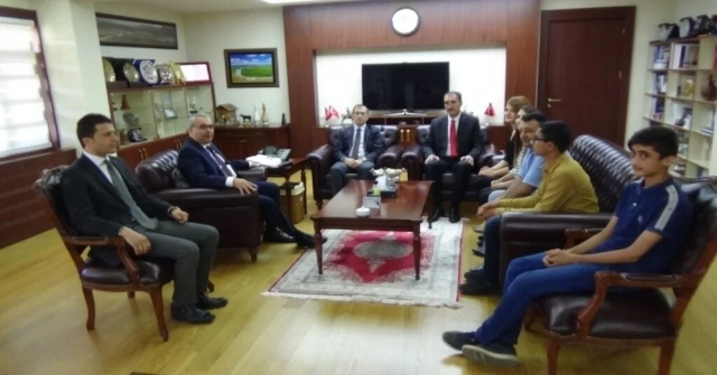 Vali Gündüzöz, Lgs Birincilerini Tebrik Etti