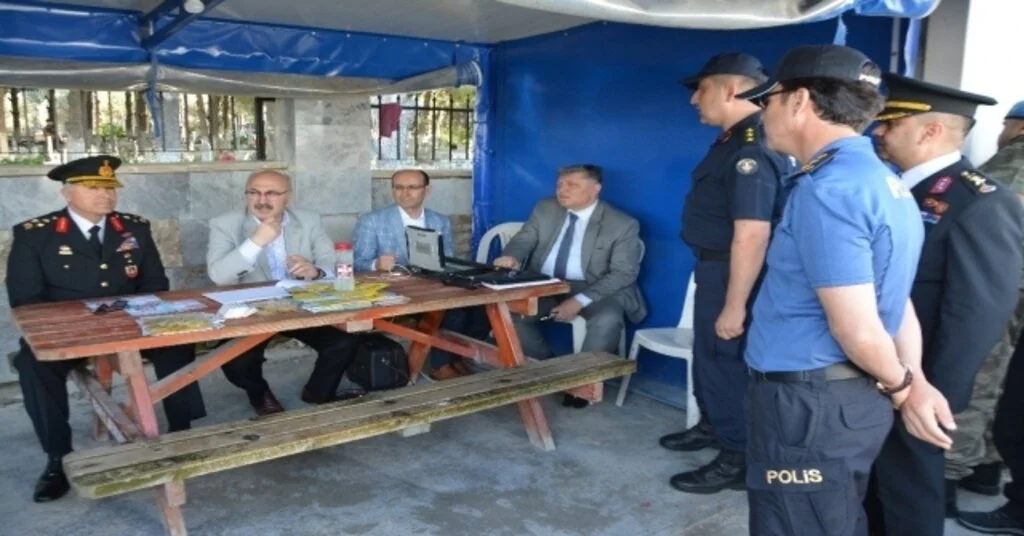 Vali Köşger Ve Korgeneral Çitiden Trafik Denetimi
