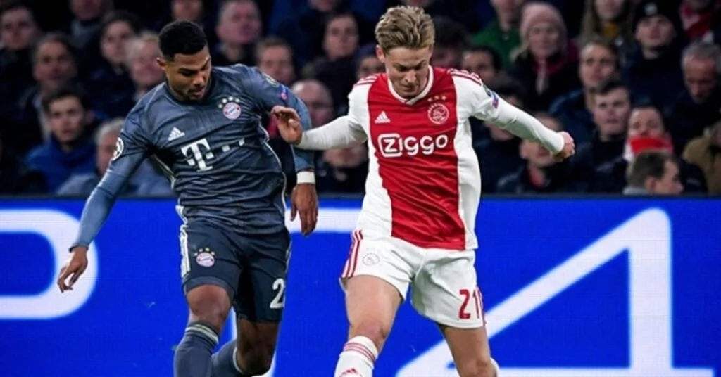 Yılın Transferi Frenkie De Jong Alanyada Tatil Yapıyor