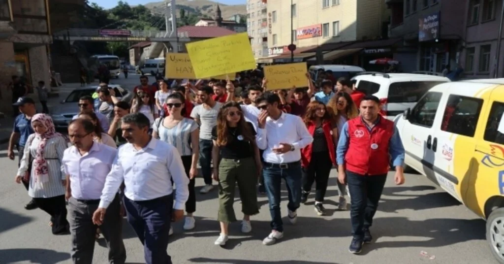 Yüzlerce Genç Uyuşturucuya ‘Hayır Dedi