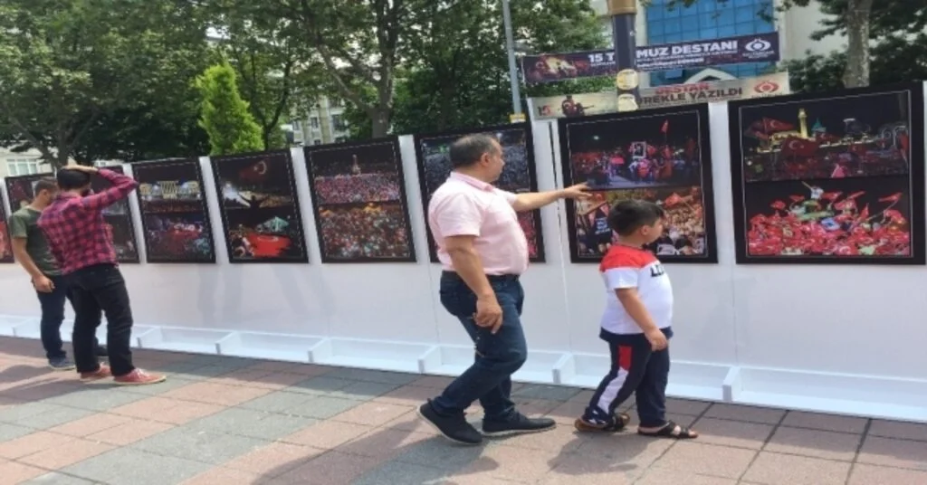 15 Temmuzu Anlatan Fotoğraflar 3Üncü Yıldönümünde Sultangazide Sergileniyor