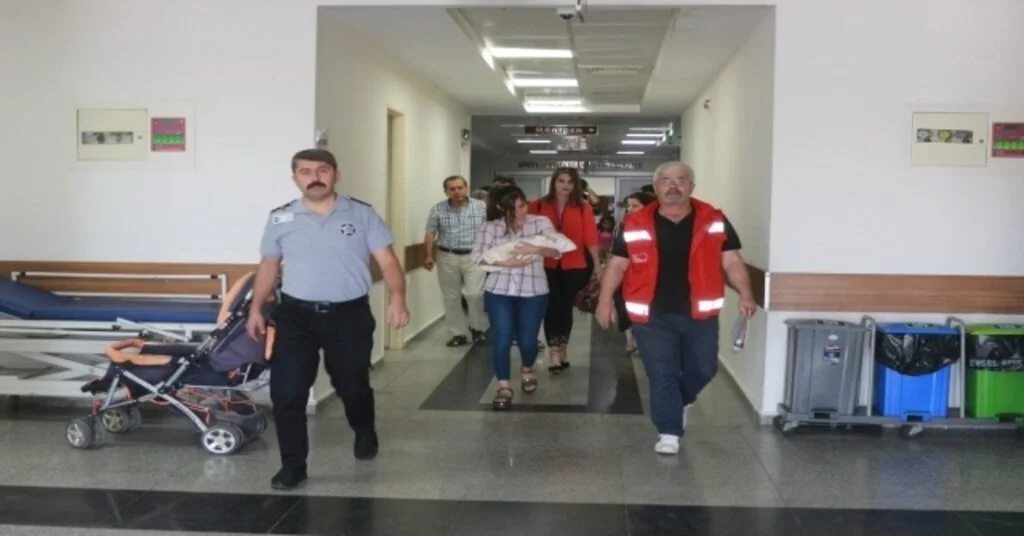 16 Yaşındaki Annenin Çocuğuna Devlet Sahip Çıktı