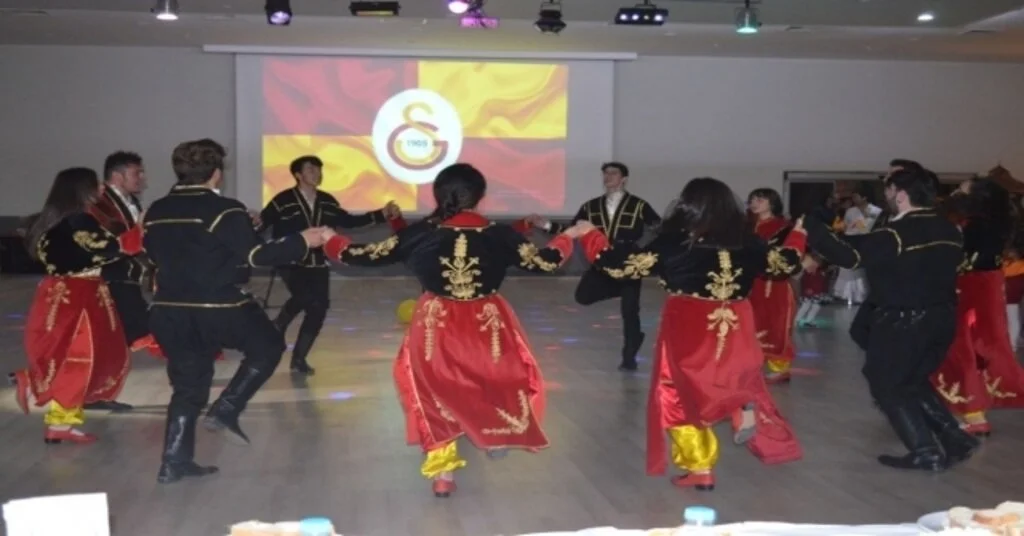 22. Şampiyonluk Çifte Kupa İle Artvinde Kutlandı