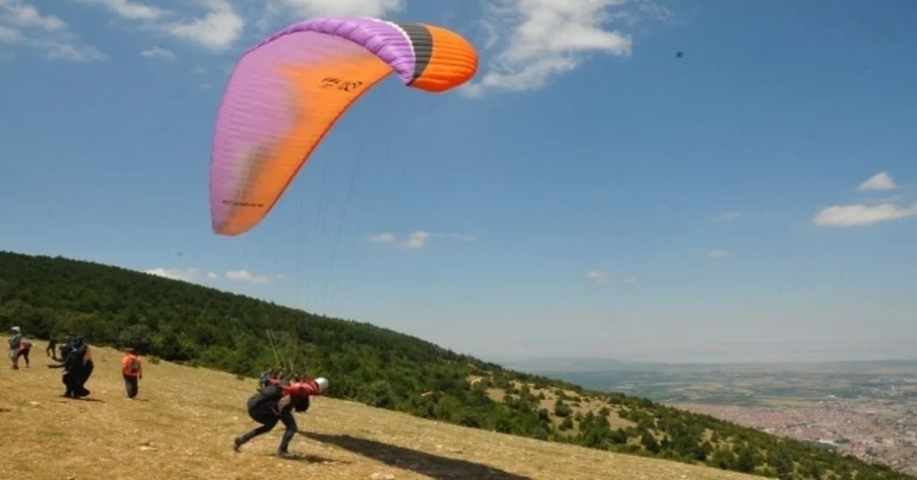 7. Akşehir Xc Open 2019 Türkiye Yamaç Paraşütü Mesafe Yarışması Başladı