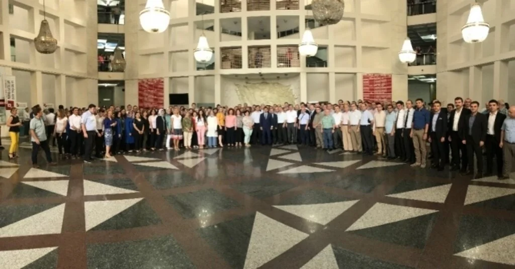 Adalet Bakanı Yardımcılığına Tayin Edilen Kuş Adliye Personeli İle Vedalaştı