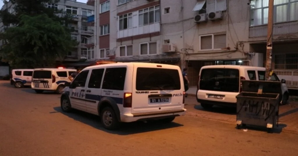 Adanada Bir Kişi Annesini Tabanca İle Vurarak Ağır Yaraladı