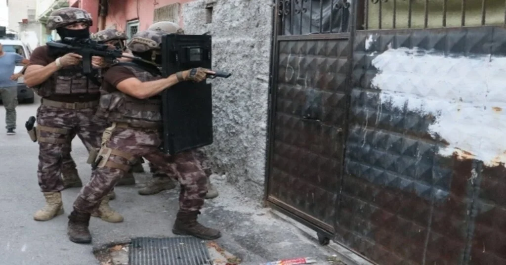 Adanada Şafak Vakti Deaşa Baskın