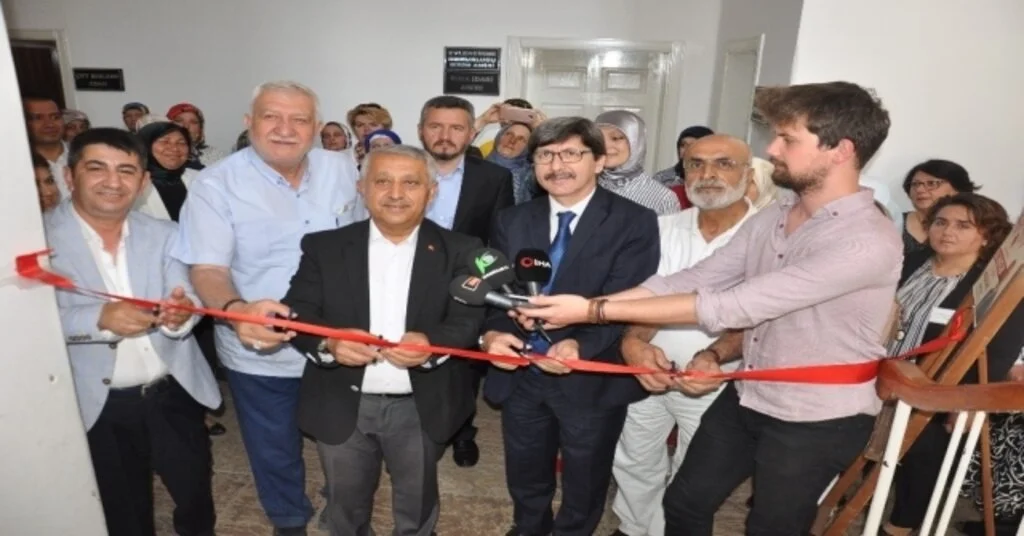 Afyonkarahisarda El Sanatları Sergisi Açıldı