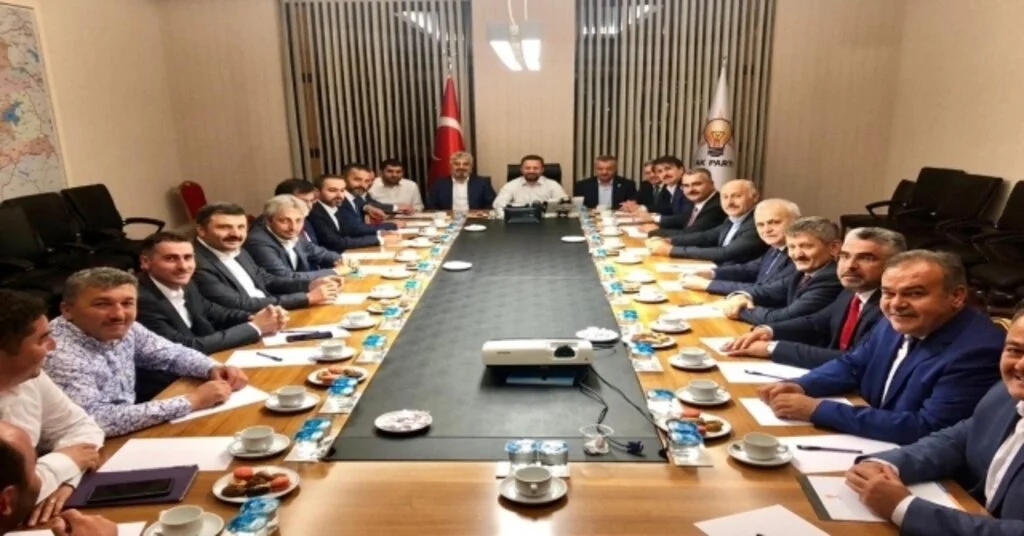 Ahlatcı, Karadeniz Bölge İl Başkanları Toplantısına Katıldı