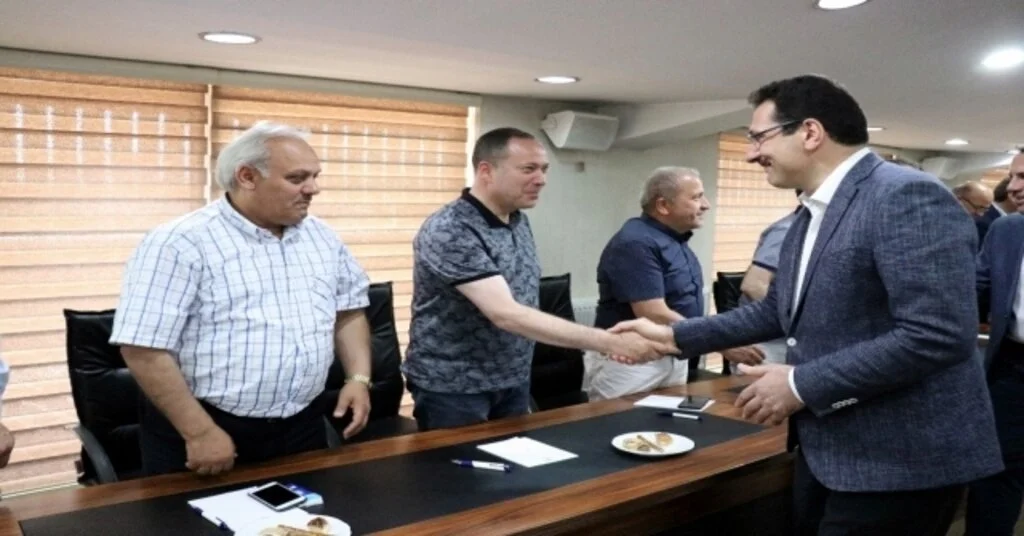 Ak Parti Genel Başkan Yardımcısı Yavuz Sakaryada Belediye Başkanlarıyla Buluştu