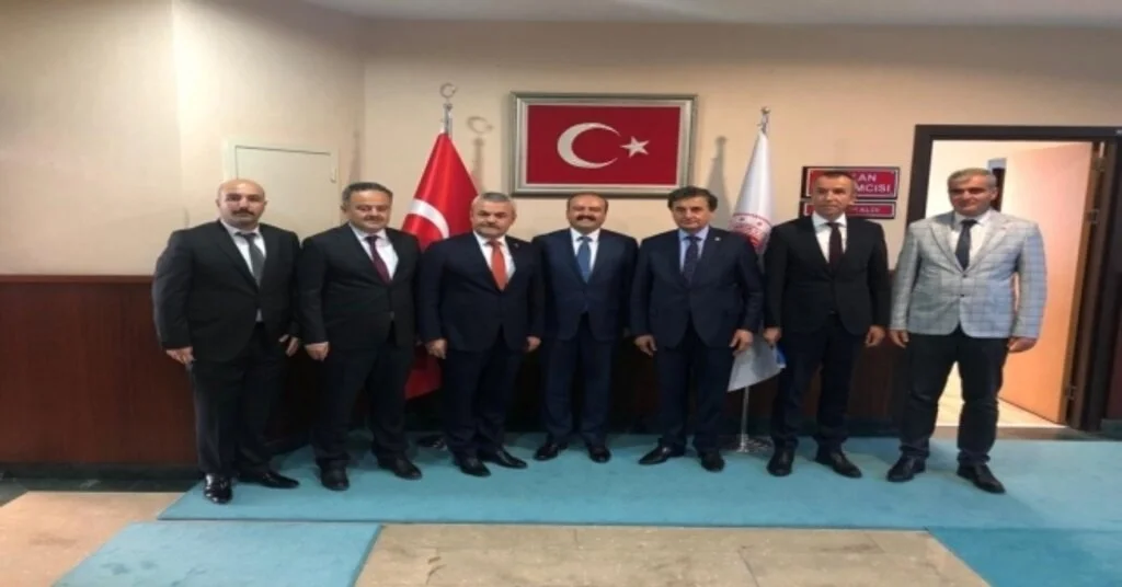 Ak Partili Vekiller Bakan Yardımcısı Metin İle Bir Araya Geldi