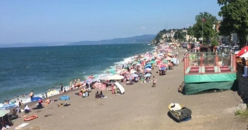 Akçakocada Hafta Sonu Plajlar Doldu Taştı
