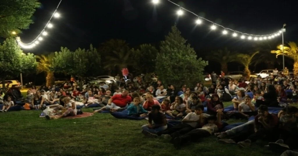Akhisar Gölette Açık Hava Sinema Geceleri Bir Başka Güzel