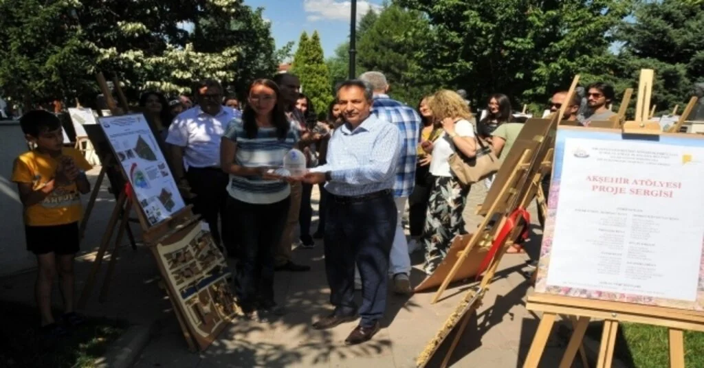 Akşehirde 11 Adet Sanat Sergisi Açıldı