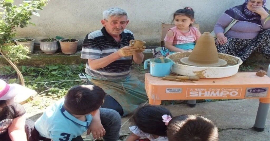 Anaokulu Öğrencileri Çömlek Atölyesinde Çömlek Yaptı