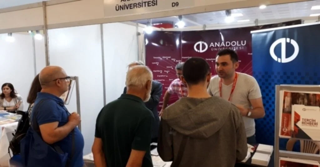 Ankara Üniversite Tercih Fuarında Anadolu Üniversitesine Yoğun İlgi