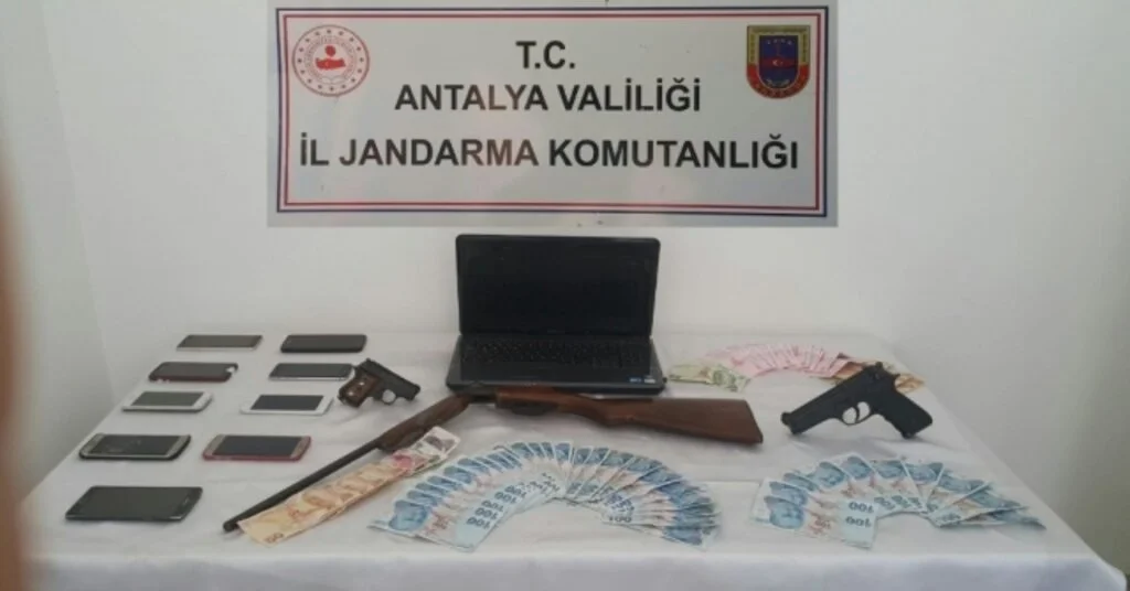 Antalyada Jandarma Suç Çetesini Çökertti: 9 Gözaltı