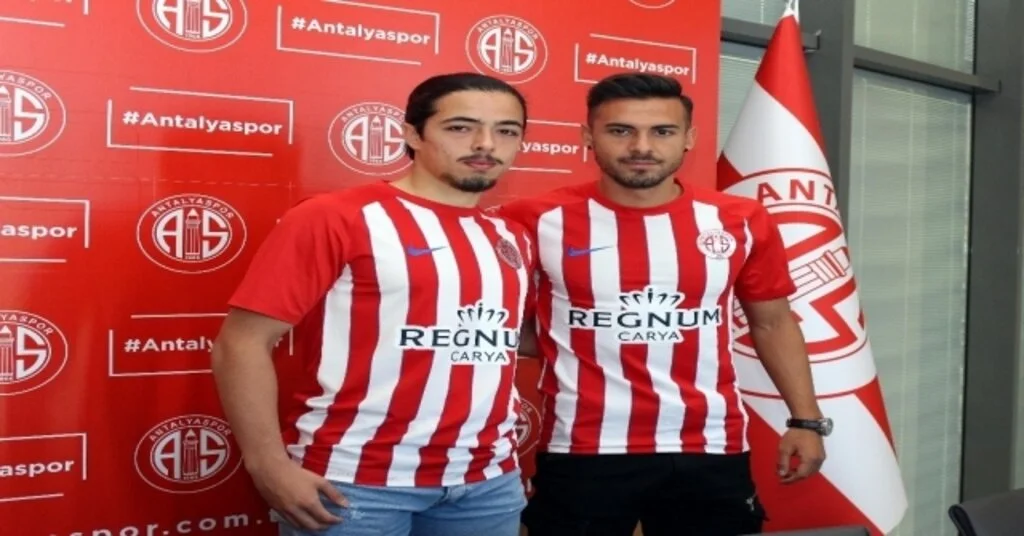 Antalyasporda 2 İmza Birden