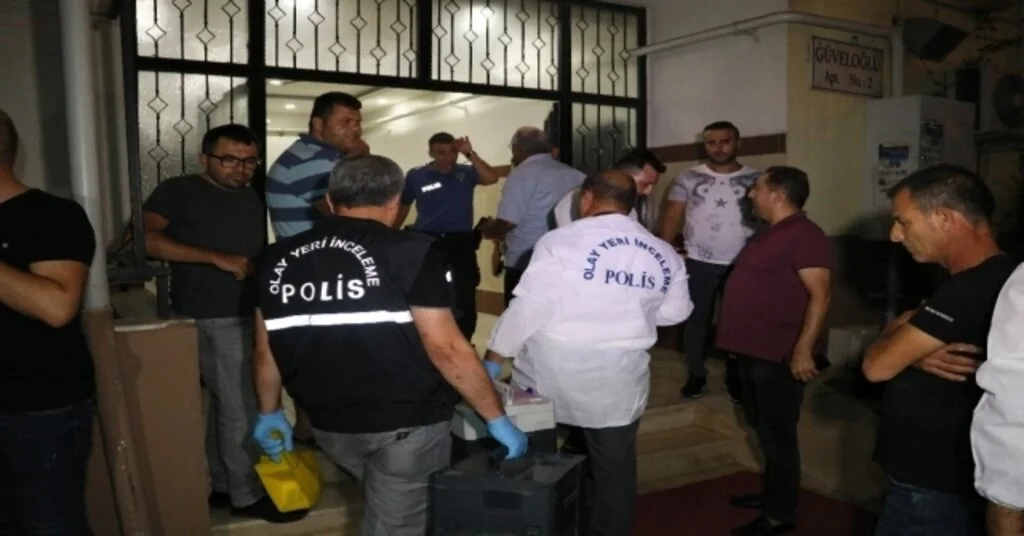 Astsubay Karısını Ve Kayınbabasını Öldürdü, Kayınvalidesini Ağır Yaraladı