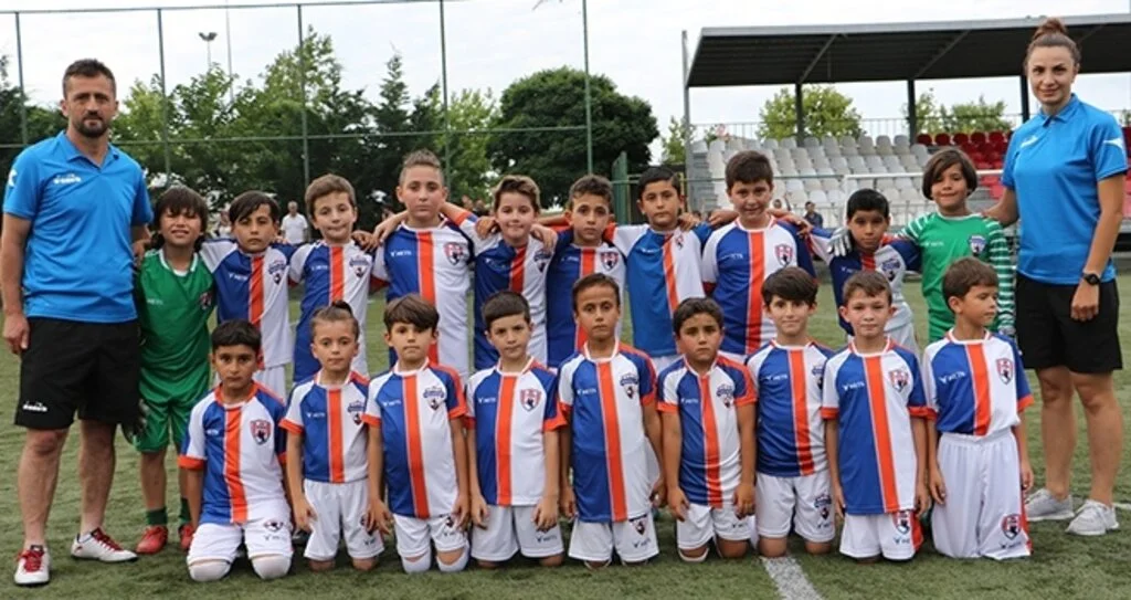 ATAKUM'UN SÜPER MİNİ MİNİKLERİ FİNALDE