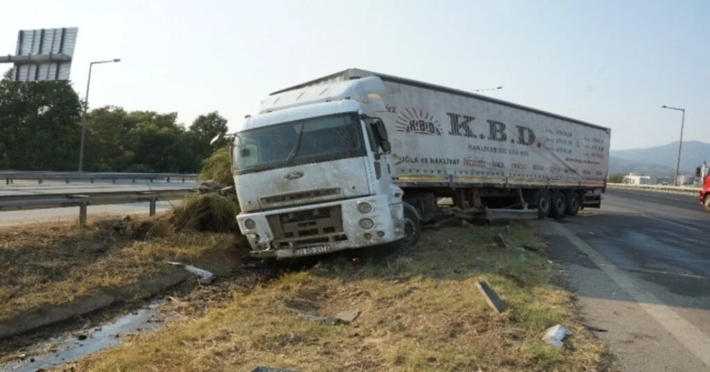 Aydında 5 Dakikalık Yağış Kaza Getirdi: 1 Yaralı