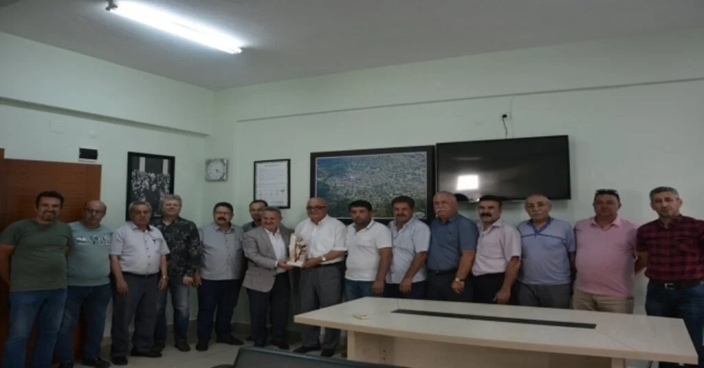 Ayesobdan Başkan Erdene Tebrik Ziyareti