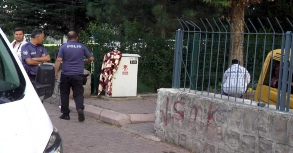 Aylardır Haber Alamadığı Karısını Görünce Kurşun Yağdırdı: 1 Ölü, 1 Yaralı