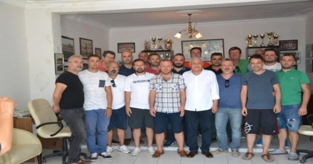 Ayvalıkgücü Belediyesporda Görev Bölümü