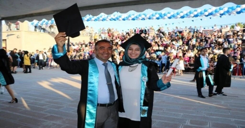 Baba Kız Aynı Anda Mezun Oldu