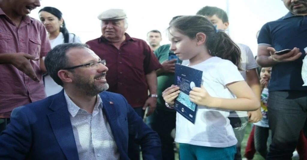 Bakan Kasapoğlu, Altındağda Yaz Akşamı Şenliklerine Katıldı