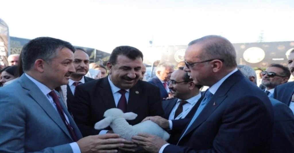 Bakan Pakdemirli: Elektrikli Traktörle Mazot Maliyetleri Yüzde 90Dan Fazla Düşecek