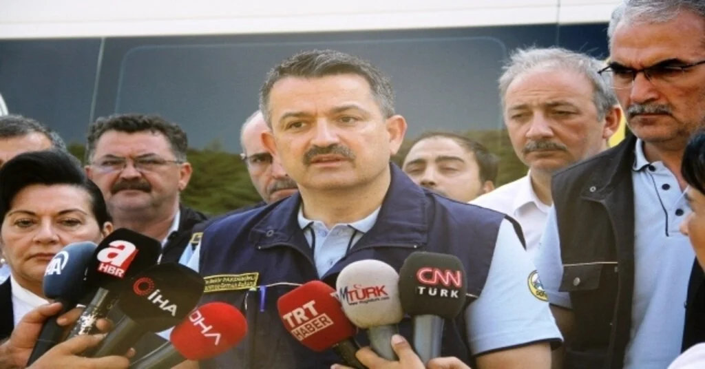 Bakan Pakdemirli: Spekülasyonlara İnanmayın, Muğlalıları Fidan Dikmeye Davet Ediyorum”