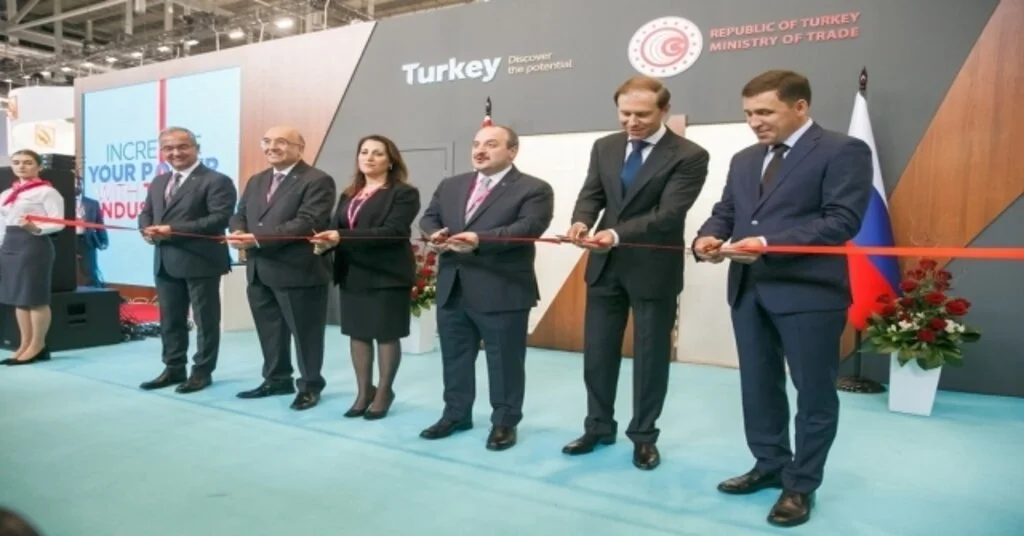Bakan Varank, Rus Mevkidaşına Menemen İkram Etti
