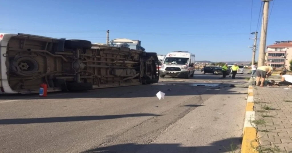 Balıkesirde Can Pazarı: 1 Ölü, 12 Yaralı