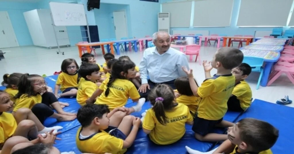Başkan Büyükgözden Yaz Okuluna Sürpriz Ziyaret