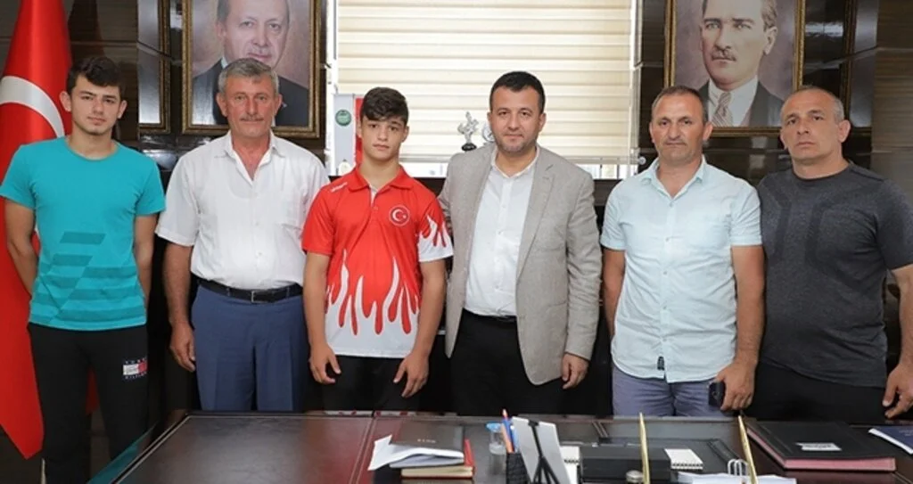 BAŞKAN DOĞAN ŞAMPİYONU AĞIRLADI