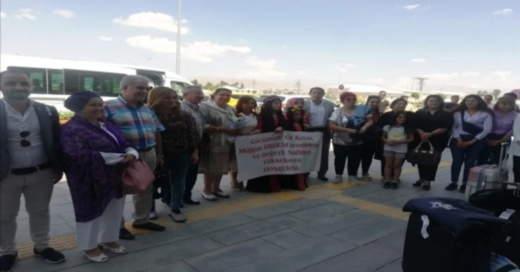 Başkan Edremden Yüksekova Ziyareti