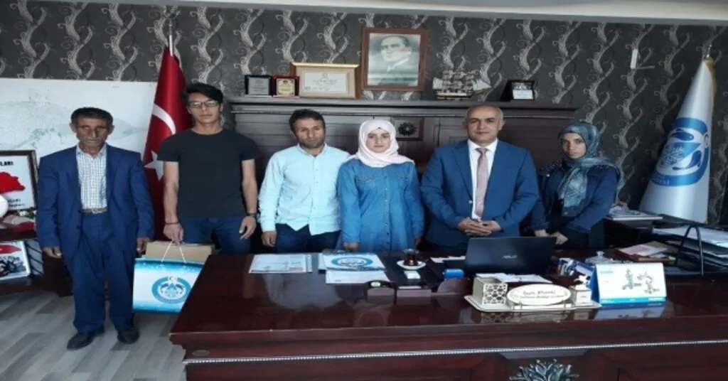Başkan Ensari, Başarılı Öğrencileri Ödüllendirdi