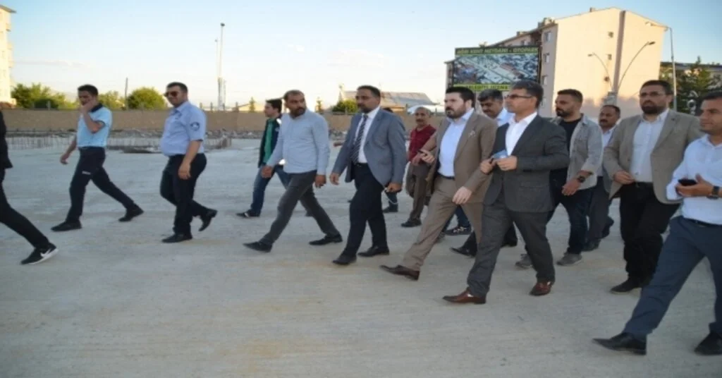 Başkan Sayan, Yeni Belediye Hizmet Binası İnşaatında İncelemelerde Bulundu